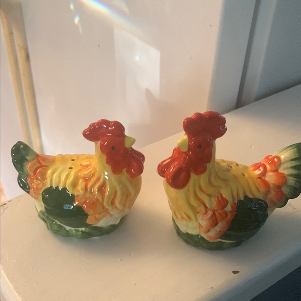 Colorful Rooster Salt and Pepper Shakers